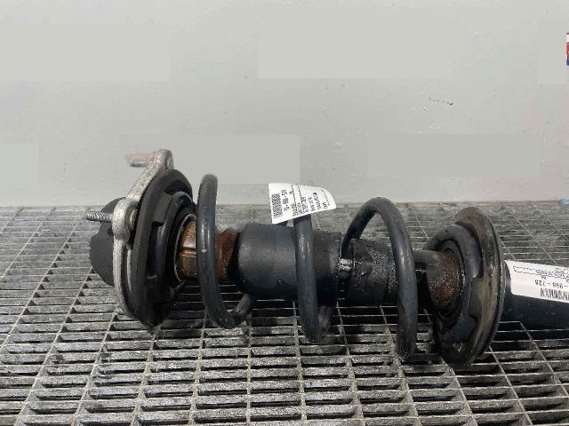 bontott AUDI A6 C7 Első Rugó