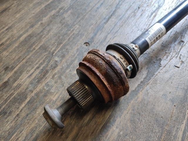 bontott AUDI A6 C7 Jobb hátsó Féltengely