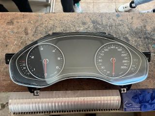 bontott AUDI A6 C7 Kilométeróra