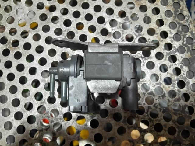 bontott AUDI A6 C7 Lefújószelep