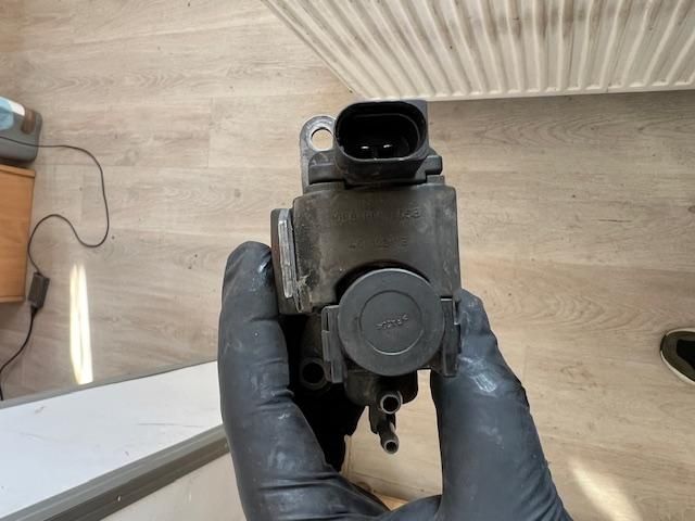 bontott AUDI A6 C7 Lefújószelep