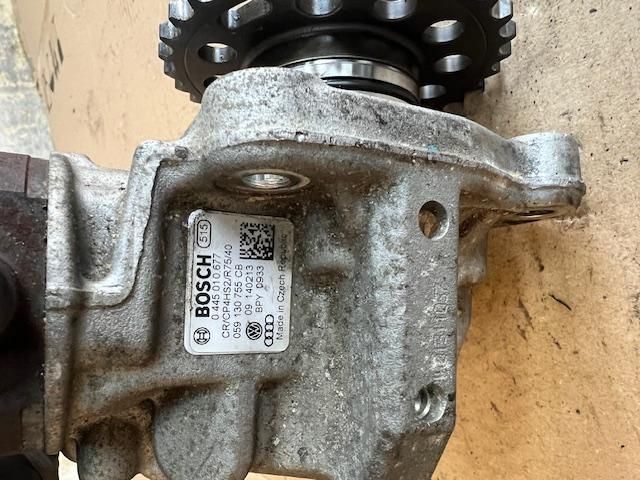 bontott AUDI A6 C7 Nagynyomású Szivattyú