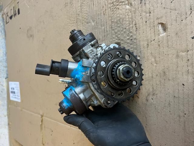 bontott AUDI A6 C7 Nagynyomású Szivattyú