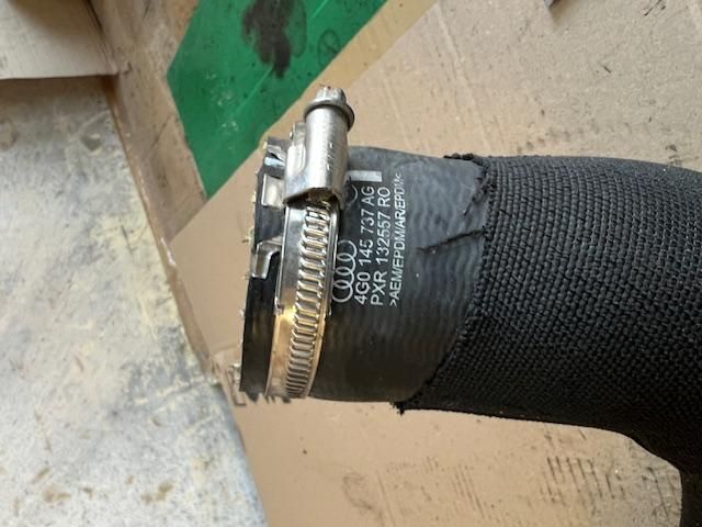 bontott AUDI A6 C7 Turbócső