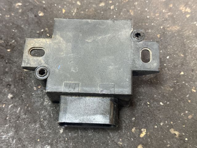 bontott AUDI A6 C7 Üzemanyag Szivattyú Relé