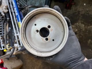 bontott AUDI A6 C7 Vízpumpa Szíjtárcsa