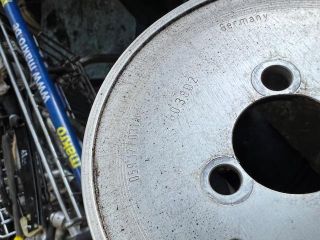 bontott AUDI A6 C7 Vízpumpa Szíjtárcsa