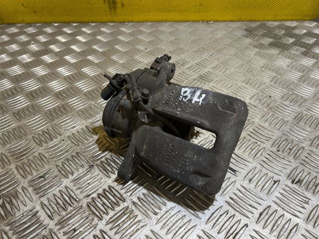 bontott AUDI A6 C7 Bal hátsó Féknyereg Munkahengerrel