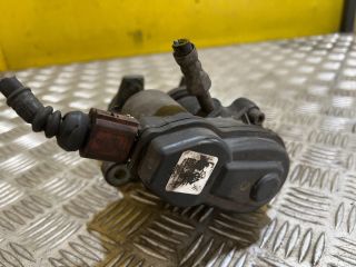 bontott AUDI A6 C7 Jobb hátsó Féknyereg Munkahengerrel