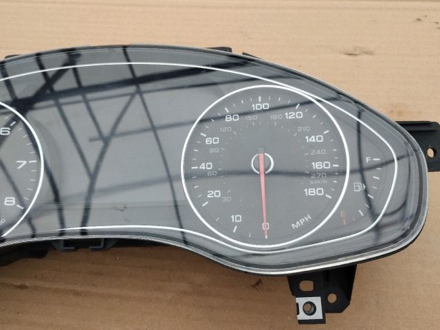 bontott AUDI A6 C7 Kilométeróra