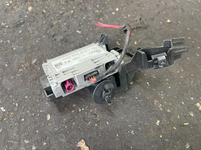 bontott AUDI A6 C7 Antenna Erősítő