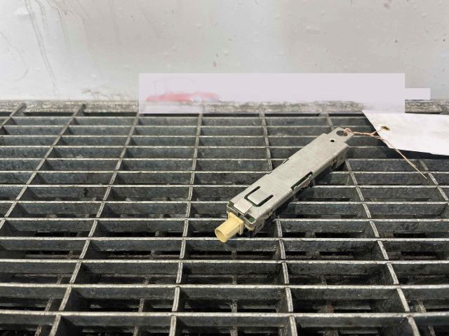 bontott AUDI A6 C7 Antenna Erősítő