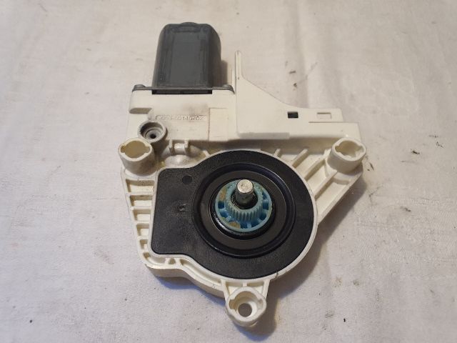 bontott AUDI A6 C7 Bal első Ablakemelő Motor