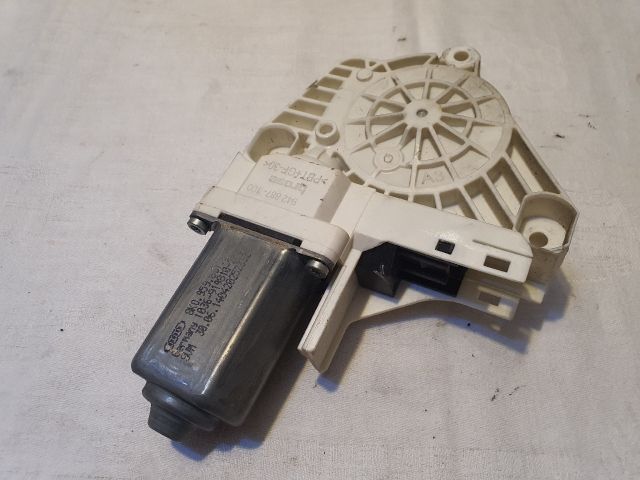 bontott AUDI A6 C7 Bal első Ablakemelő Motor