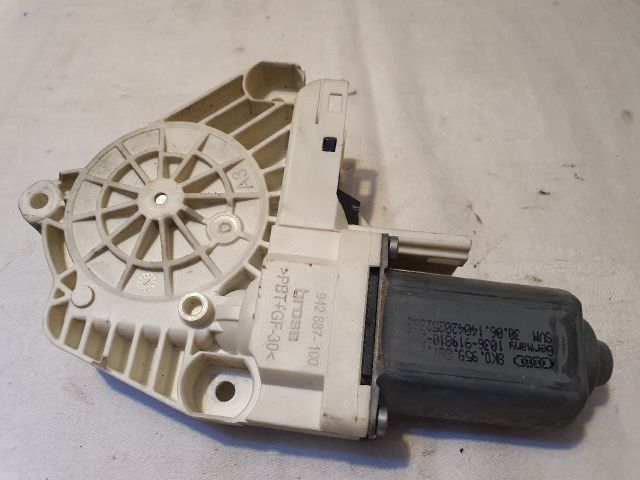 bontott AUDI A6 C7 Bal első Ablakemelő Motor