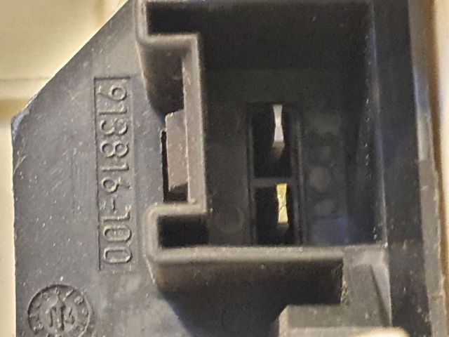 bontott AUDI A6 C7 Bal első Ablakemelő Motor