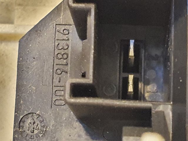 bontott AUDI A6 C7 Bal első Ablakemelő Motor