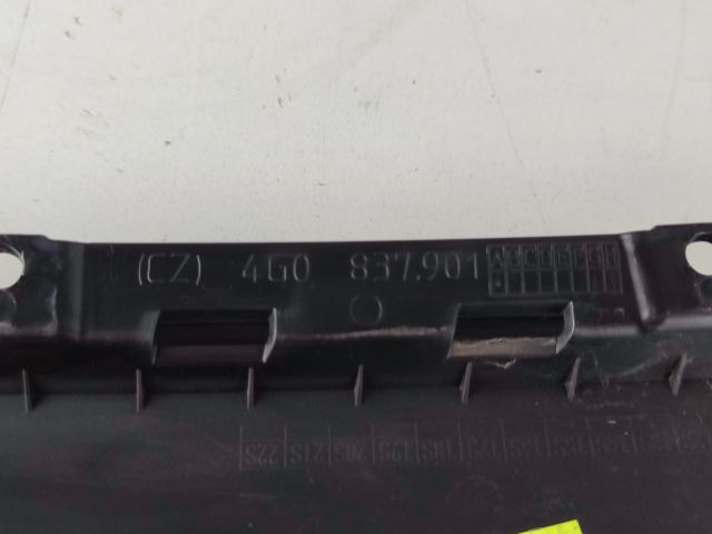 bontott AUDI A6 C7 Bal első Ajtó Díszléc