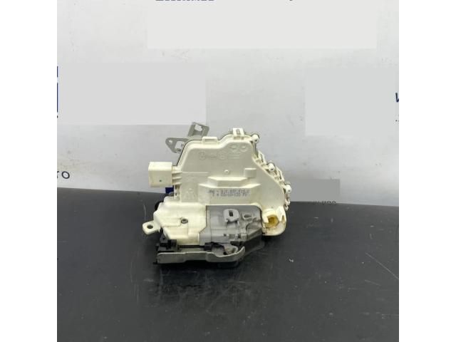 bontott AUDI A6 C7 Bal első Ajtózár