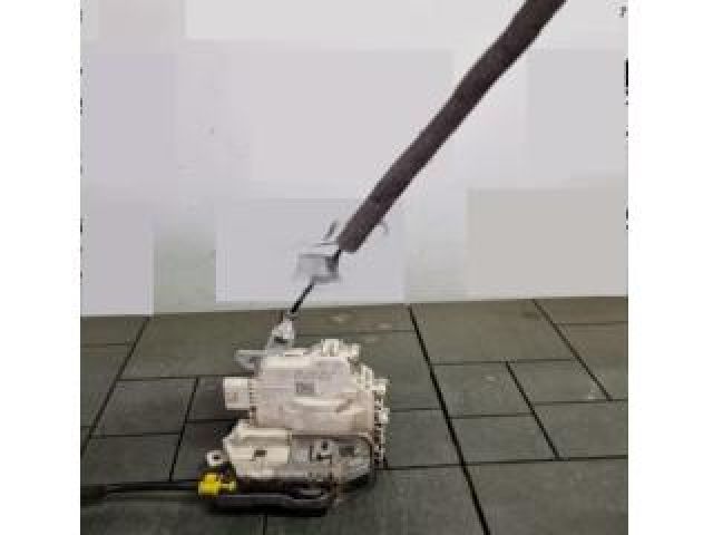 bontott AUDI A6 C7 Bal első Ajtózár