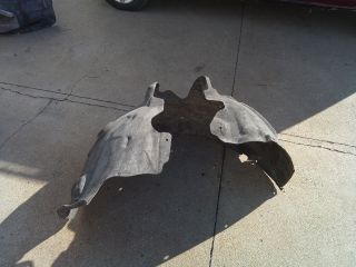 bontott AUDI A6 C7 Bal első Dobbetét (Kerékjárati, Műanyag)