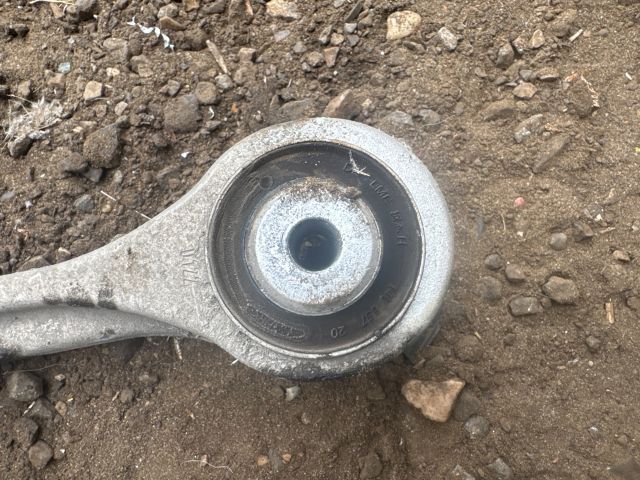 bontott AUDI A6 C7 Bal első Felső Első Lengőkar