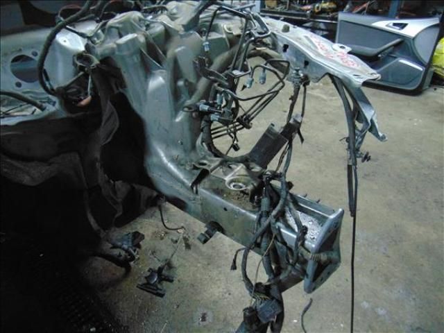 bontott AUDI A6 C7 Bal első Ütközéscsillapító