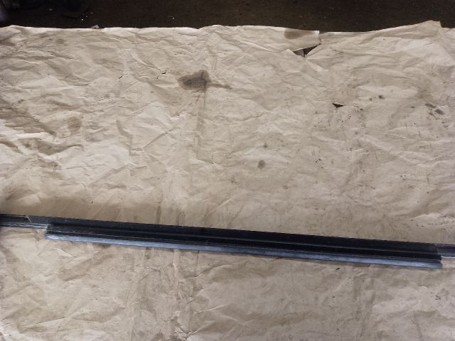 bontott AUDI A6 C7 Bal első Vízlehúzó Gumicsík