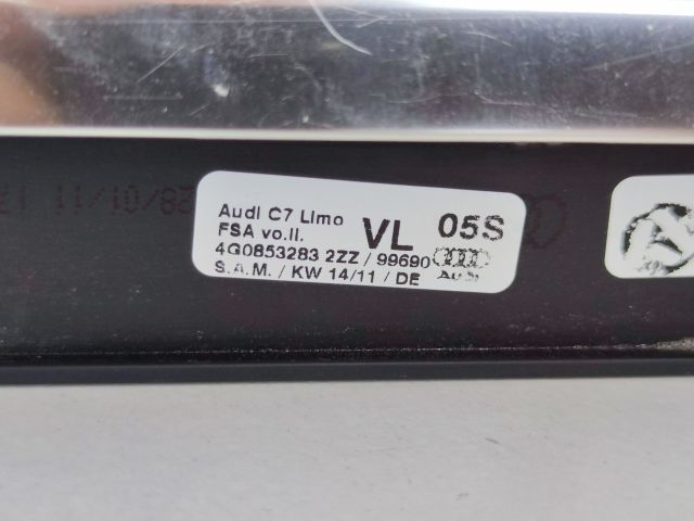 bontott AUDI A6 C7 Bal első Vízlehúzó Gumicsík