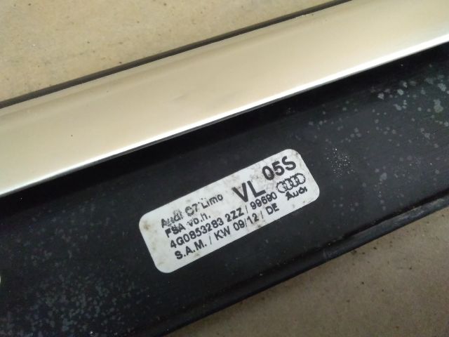 bontott AUDI A6 C7 Bal első Vízlehúzó Gumicsík