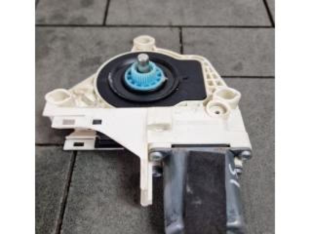 bontott AUDI A6 C7 Bal hátsó Ablakemelő Motor