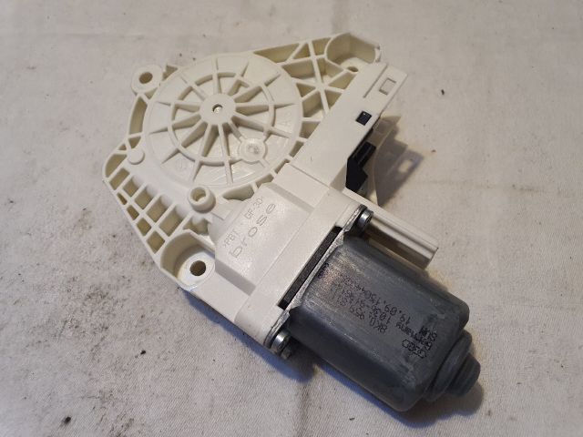 bontott AUDI A6 C7 Bal hátsó Ablakemelő Motor