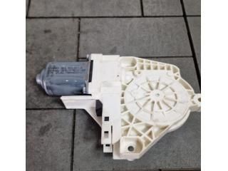 bontott AUDI A6 C7 Bal hátsó Ablakemelő Motor