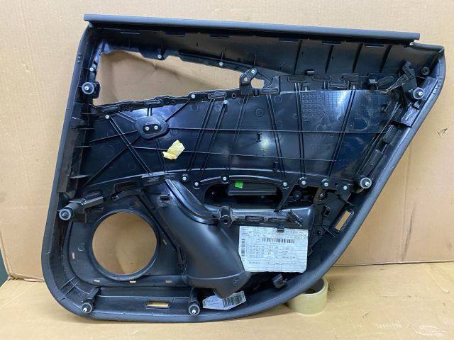 bontott AUDI A6 C7 Bal hátsó Ajtó Kárpit