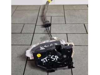 bontott AUDI A6 C7 Bal hátsó Ajtózár