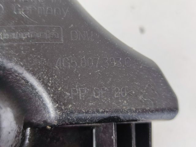 bontott AUDI A6 C7 Bal hátsó Lökhárító Tartó (Műanyag)