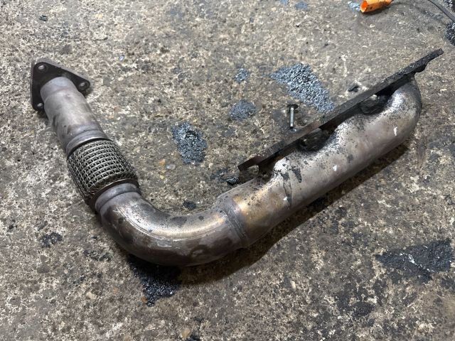 bontott AUDI A6 C7 Bal Leömlő (V-Motor/Boxer)