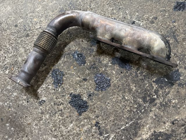 bontott AUDI A6 C7 Bal Leömlő (V-Motor/Boxer)