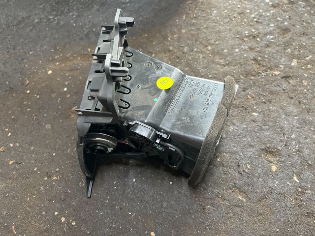 bontott AUDI A6 C7 Bal Szellőző