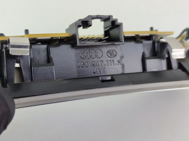 bontott AUDI A6 C7 Beltér Világítás Hátsó