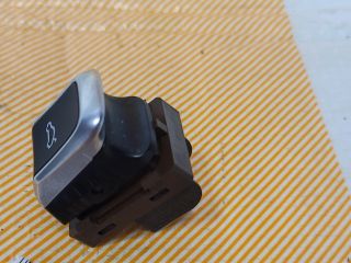 bontott AUDI A6 C7 Csomagtér Nyitó Kar / Gomb