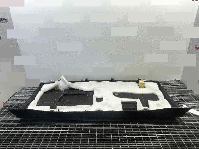 bontott AUDI A6 C7 Csomagtér Roló