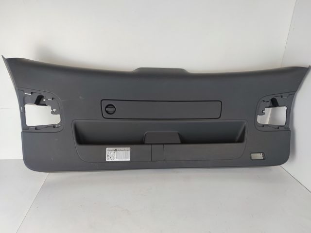 bontott AUDI A6 C7 Csomagtérajtó Burkolat (Részeivel)