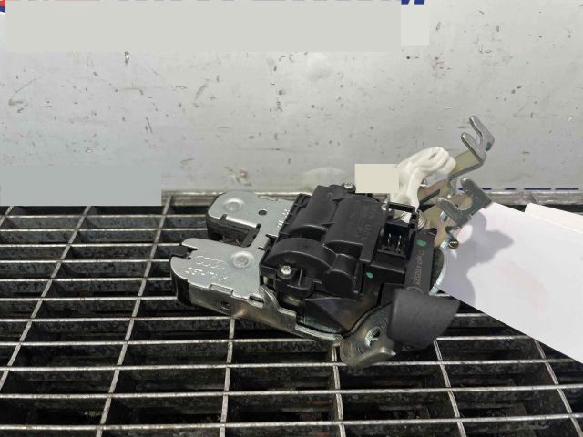 bontott AUDI A6 C7 Csomagtérajtó Ütköző