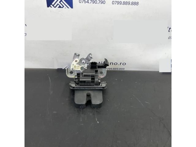 bontott AUDI A6 C7 Csomagtérajtó Zárszerkezet