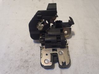 bontott AUDI A6 C7 Csomagtérajtó Zárszerkezet