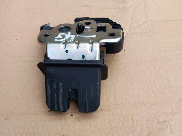 bontott AUDI A6 C7 Csomagtérajtó Zárszerkezet