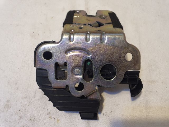 bontott AUDI A6 C7 Csomagtérajtó Zárszerkezet