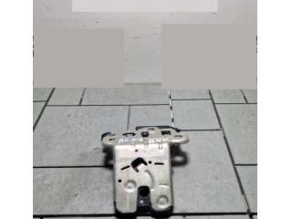 bontott AUDI A6 C7 Csomagtérajtó Zárszerkezet