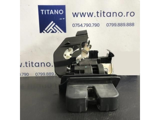 bontott AUDI A6 C7 Csomagtérajtó Zárszerkezet